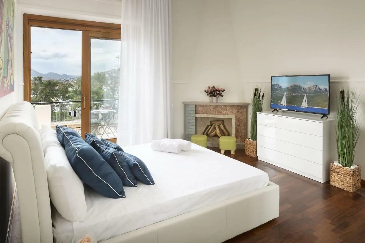 אולביה Luxury Rooms & Suites 2*,  איטליה